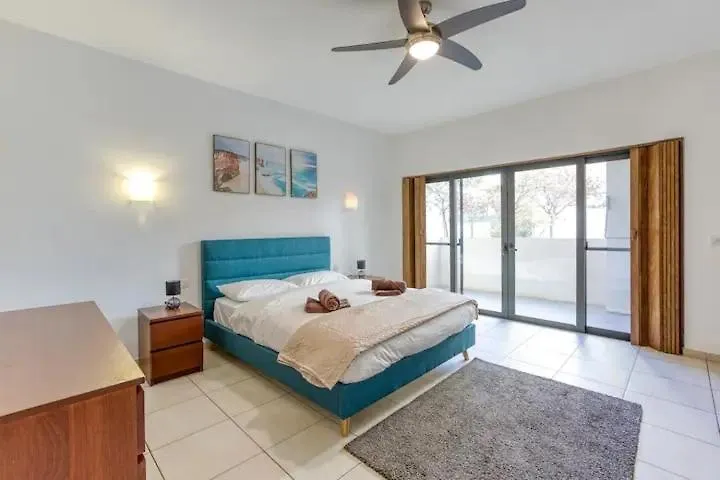 Apartment Spacious 3 Bedroom Apt In St Julians Saint Julian's