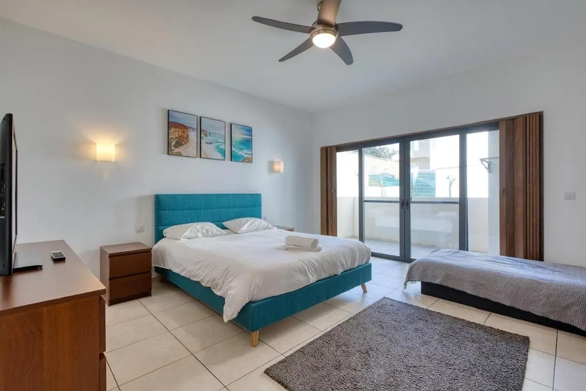 Spacious 3 Bedroom Apt In St Julians Saint Julian's Apartment