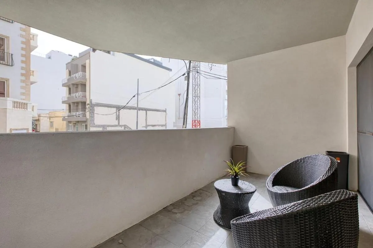 Apartment Spacious 3 Bedroom Apt In St Julians Saint Julian's