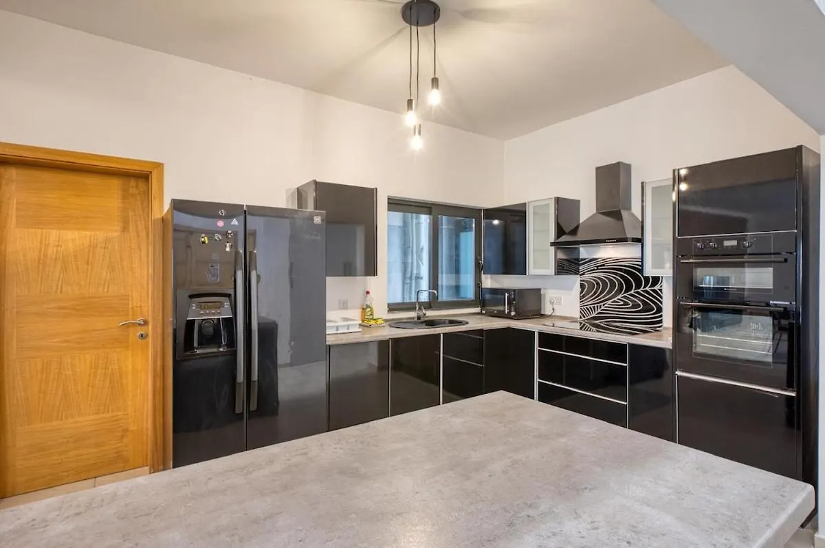 Apartment Spacious 3 Bedroom Apt In St Julians Saint Julian's Malta