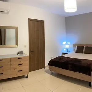 Spinola Bay 3-double Bed Near Beach Prime Location Appartamento